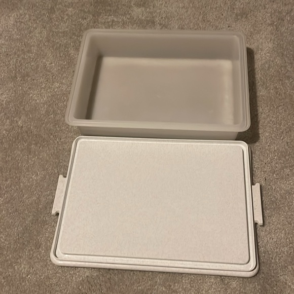 Tupperware rectangle cake taker - Picture 4 of 4